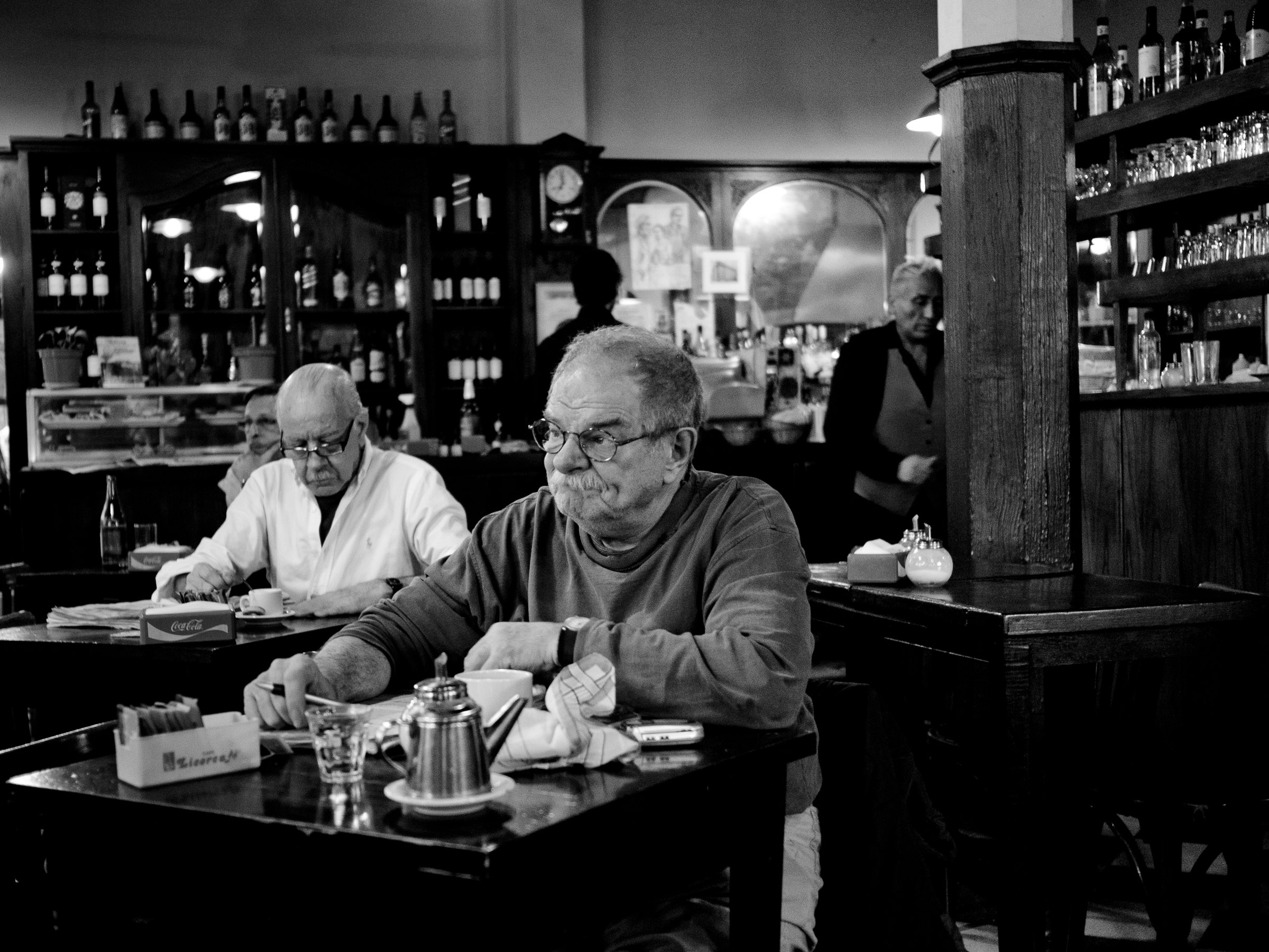 299215 3999163 buenos aires cafe