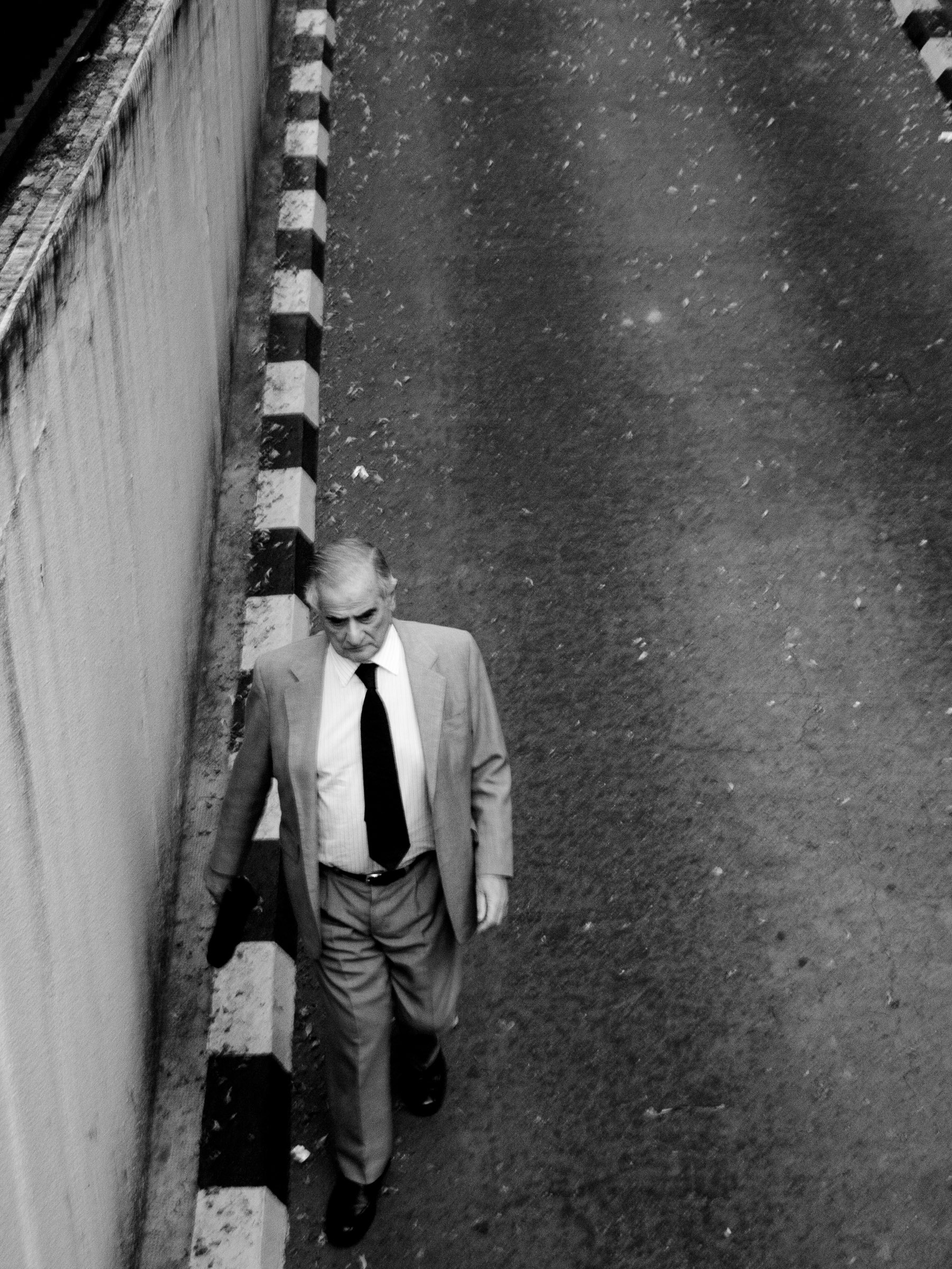 299215 3999164 buenos aires man