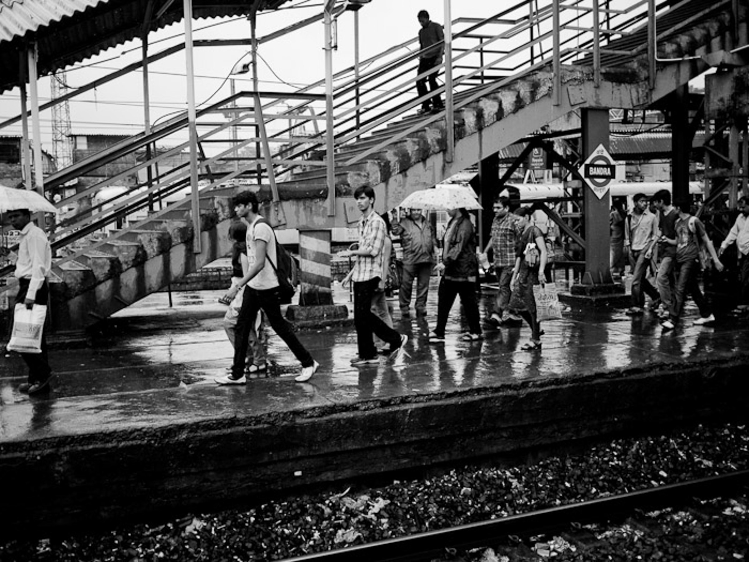 299216 3999147 india train station